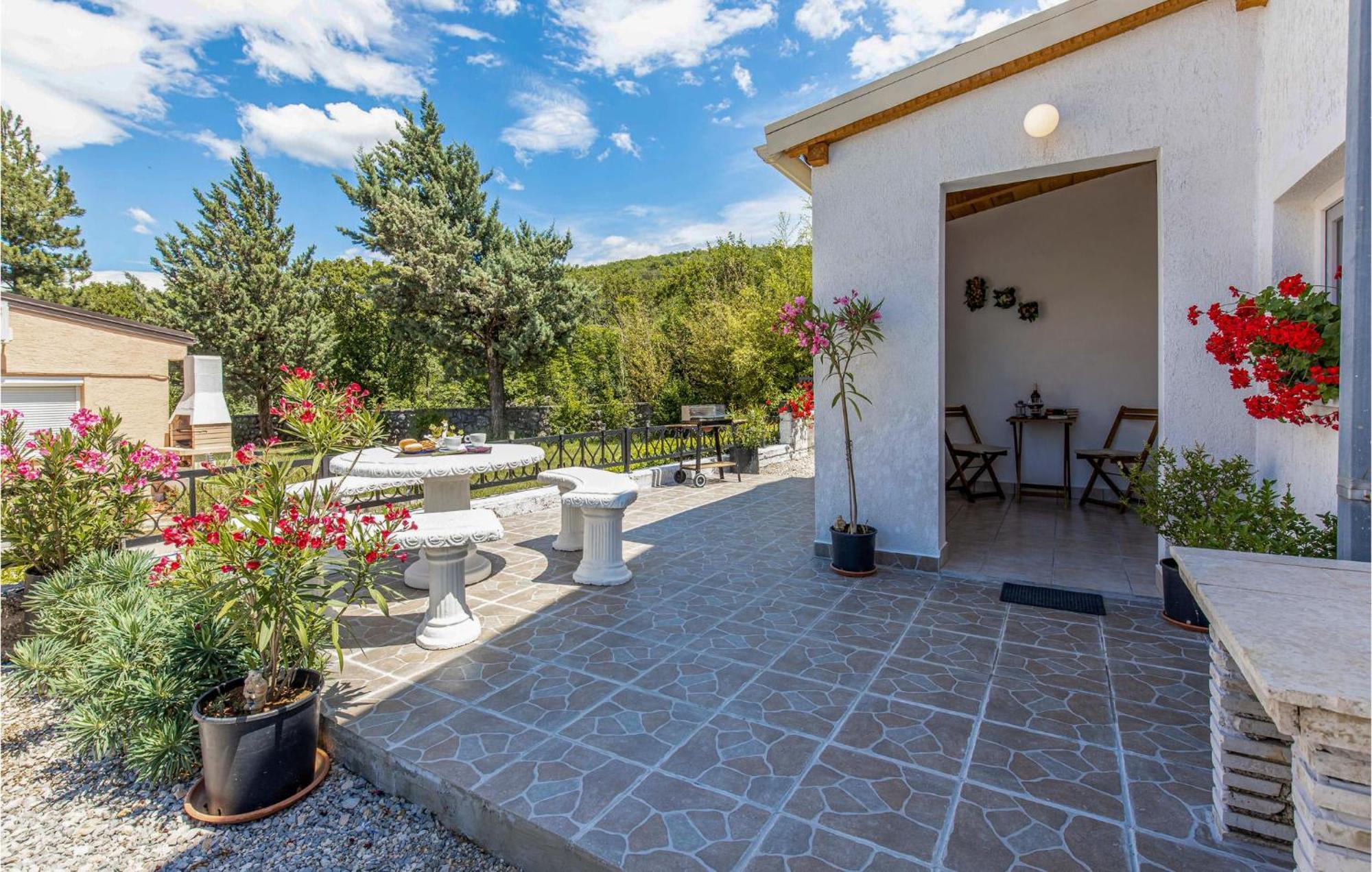 Nice Apartment In Smrika With Kitchen Esterno foto