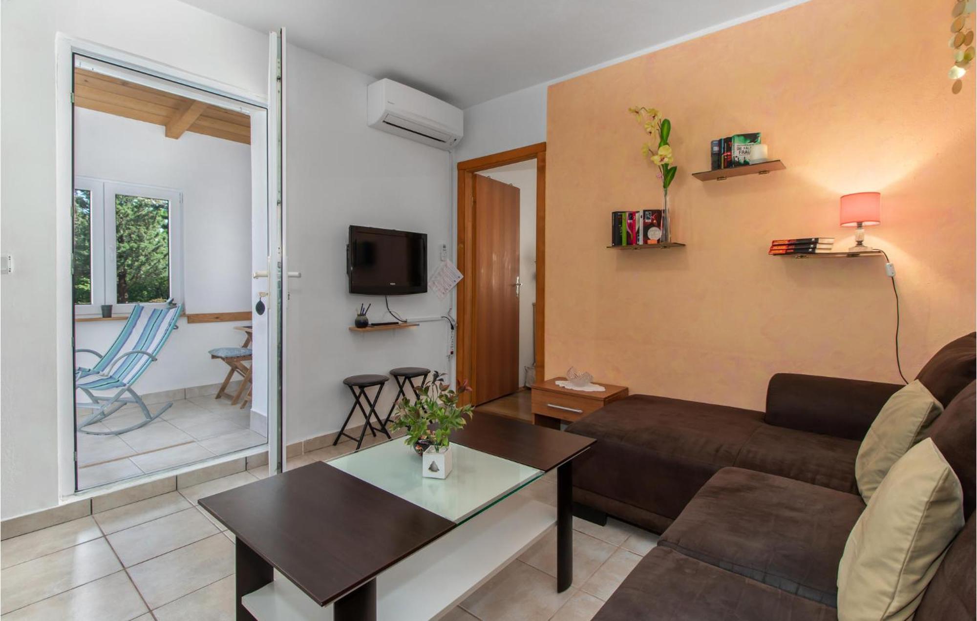Nice Apartment In Smrika With Kitchen Esterno foto